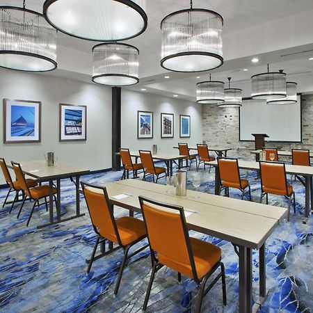 Fairfield Inn & Suites By Marriott Milwaukee Downtown Bagian luar foto