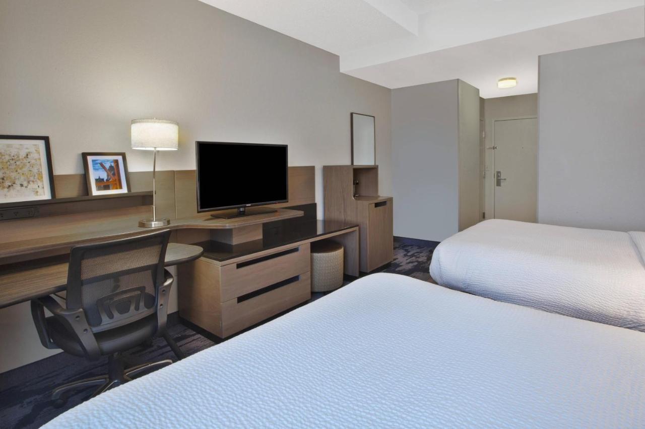 Fairfield Inn & Suites By Marriott Milwaukee Downtown Bagian luar foto