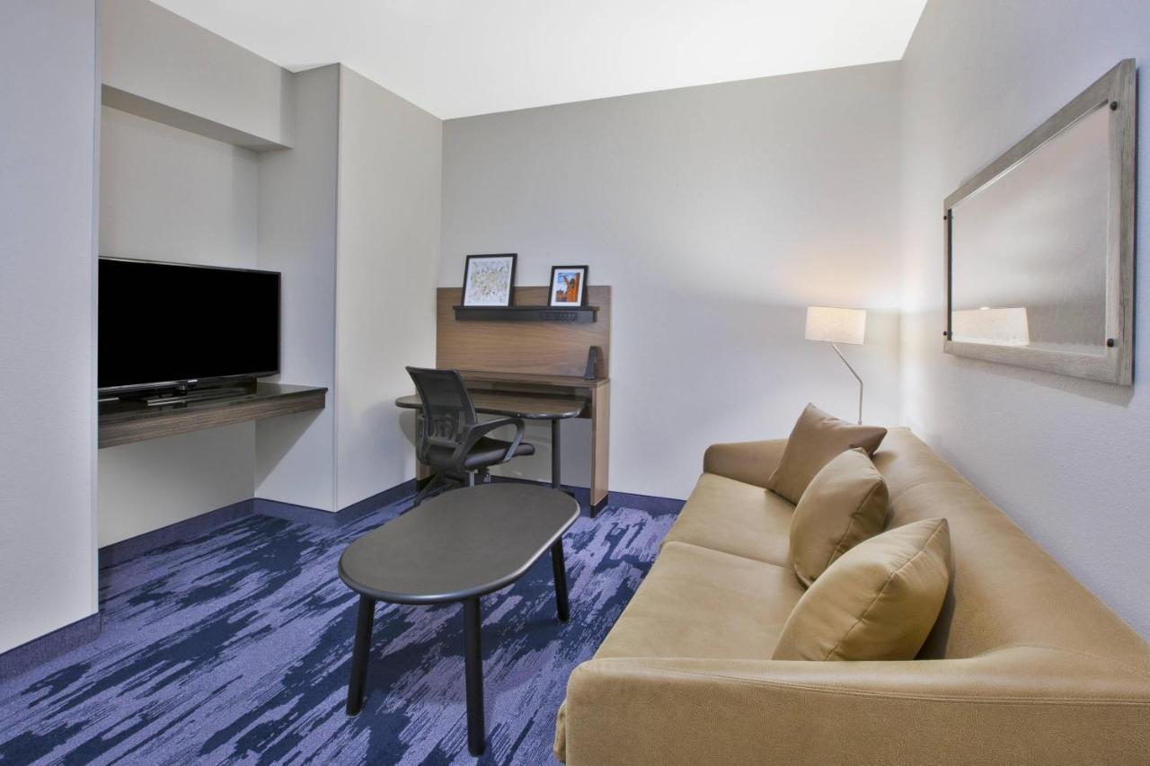 Fairfield Inn & Suites By Marriott Milwaukee Downtown Bagian luar foto