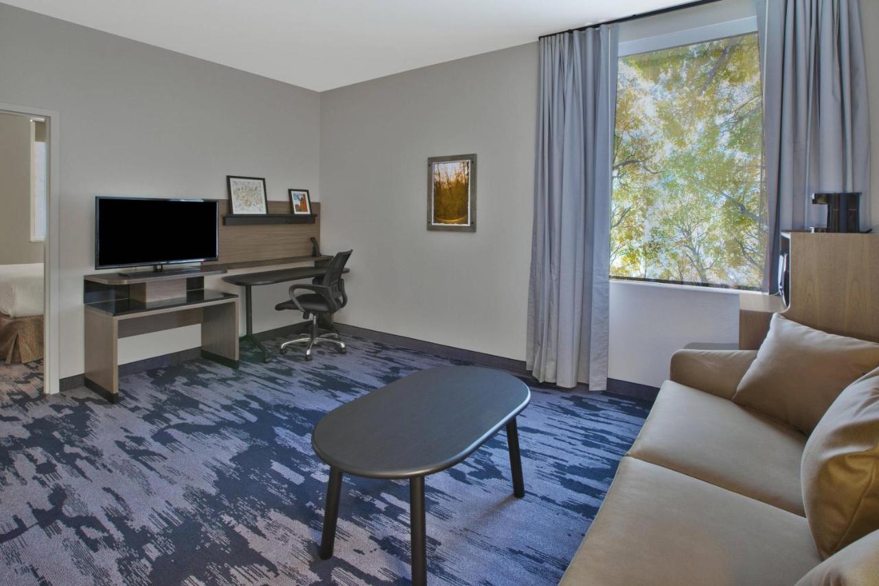 Fairfield Inn & Suites By Marriott Milwaukee Downtown Bagian luar foto
