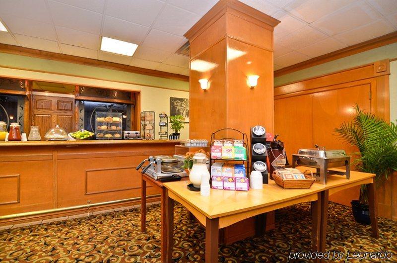 Fairfield Inn & Suites By Marriott Milwaukee Downtown Restoran foto