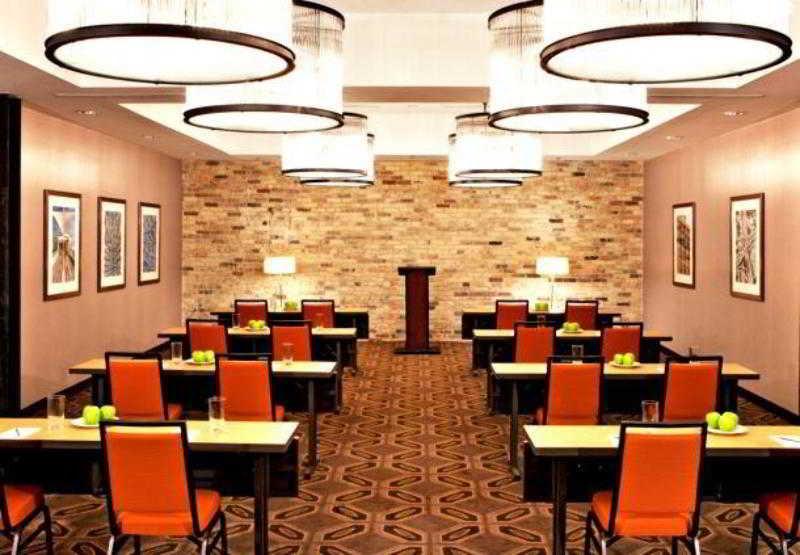 Fairfield Inn & Suites By Marriott Milwaukee Downtown Bagian luar foto