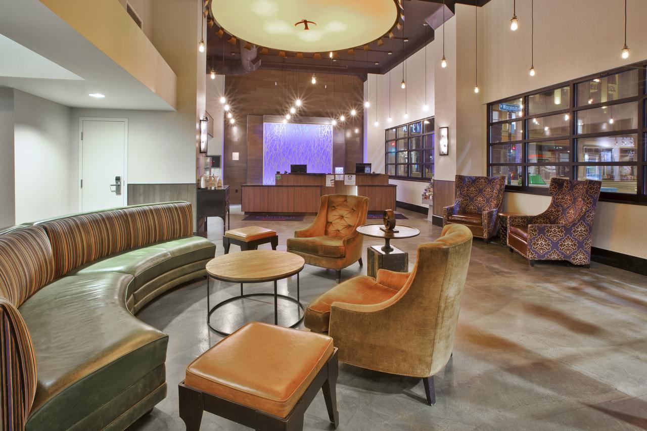Fairfield Inn & Suites By Marriott Milwaukee Downtown Bagian luar foto