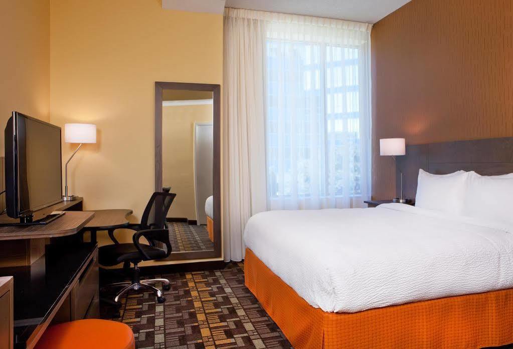Fairfield Inn & Suites By Marriott Milwaukee Downtown Bagian luar foto