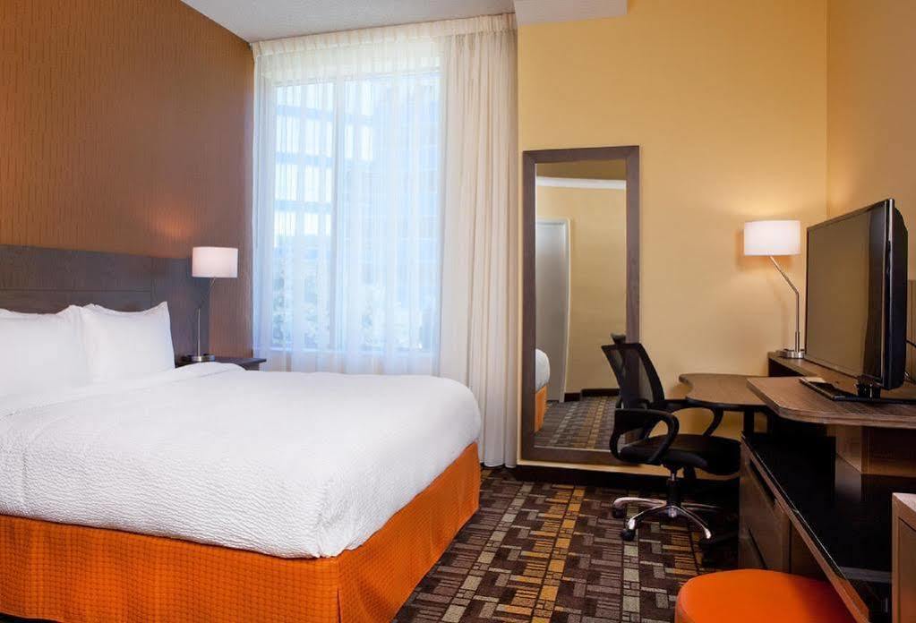 Fairfield Inn & Suites By Marriott Milwaukee Downtown Bagian luar foto