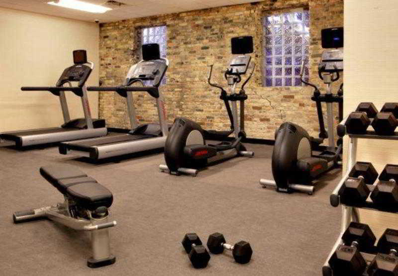 Fairfield Inn & Suites By Marriott Milwaukee Downtown Bagian luar foto